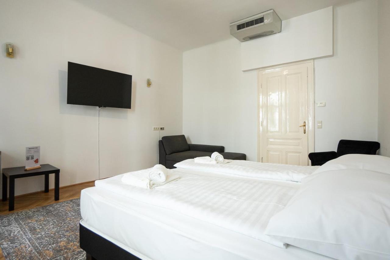 Central Spacious With A King-size Bed Vienne